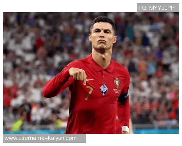 葡萄牙主帅称赞C罗渴望胜利的精神与关键作用 葡萄牙主帅称赞C罗渴望胜利的精神与关键作用