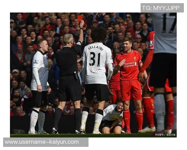 德比之夜激情四溢球迷热情高涨赛场对决引发热议