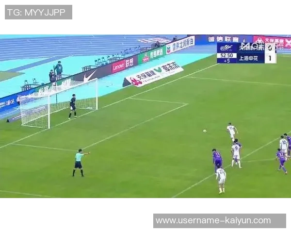 阿苏埃单刀突入禁区遭侵犯裁判未判点球引发强烈不满